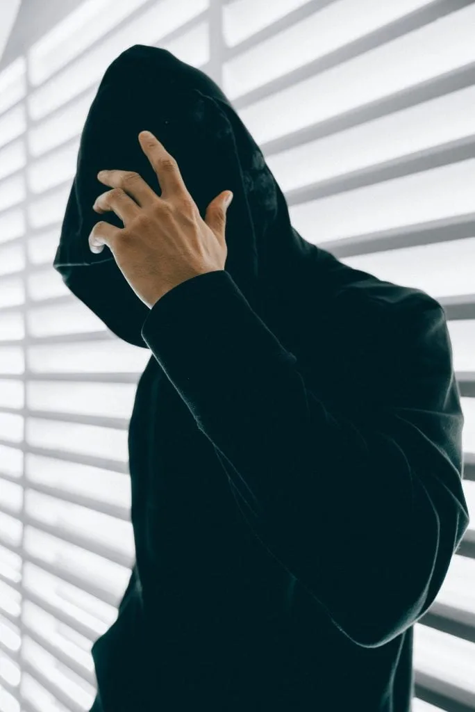 How to Avoid Scams: Red Flags When Hiring a Hacker